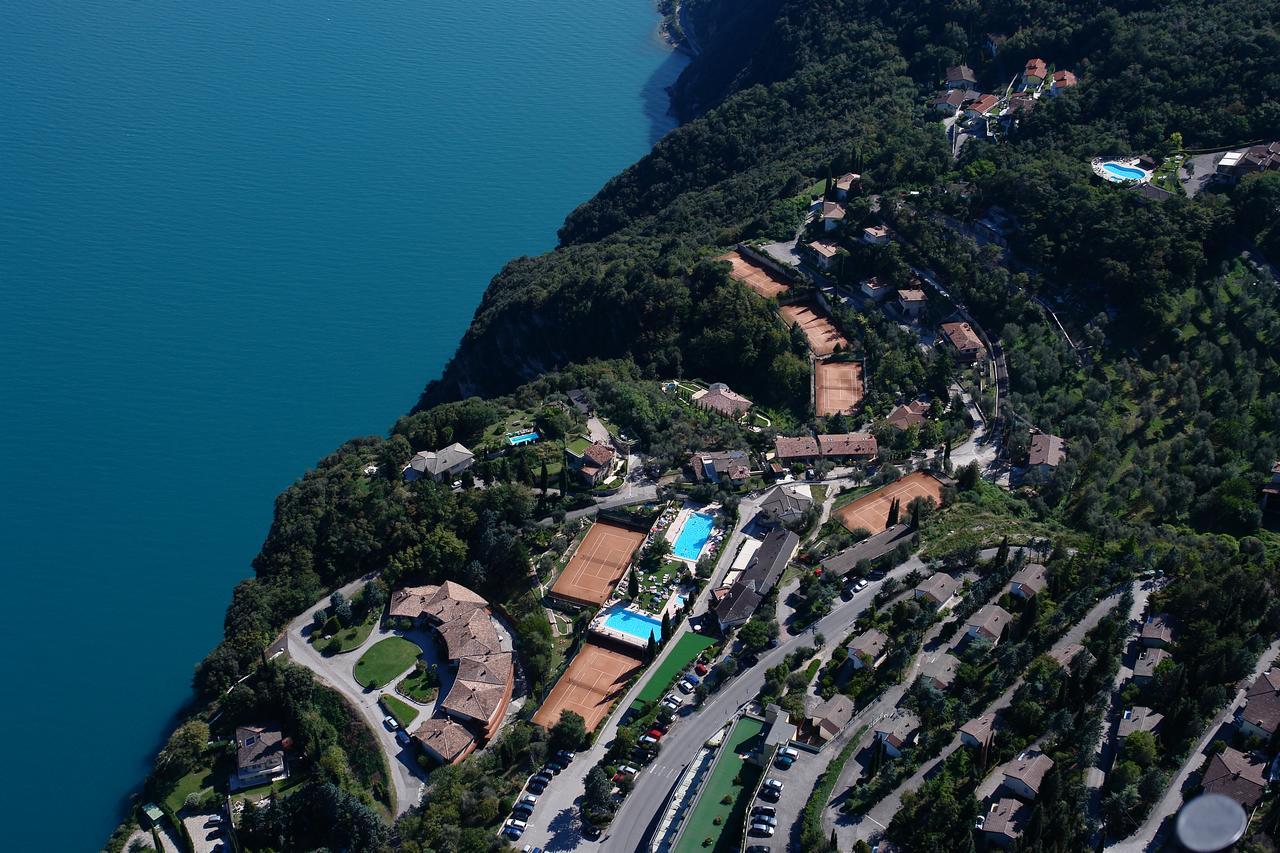 Village Bazzanega - Montagnoli Group Tremosine المظهر الخارجي الصورة